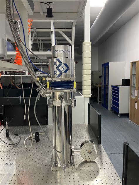 我司在杭州某大学实验室进行了显微型超低振动超精细闭循环低温恒温器的安装工作-天津多为莱博科技有限公司