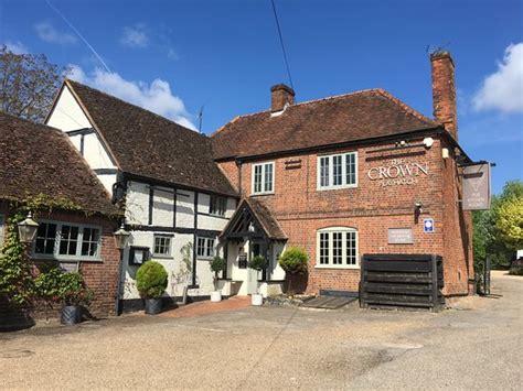 THE CROWN INN (Playhatch) - Inn Reviews, Photos, Rate Comparison ...