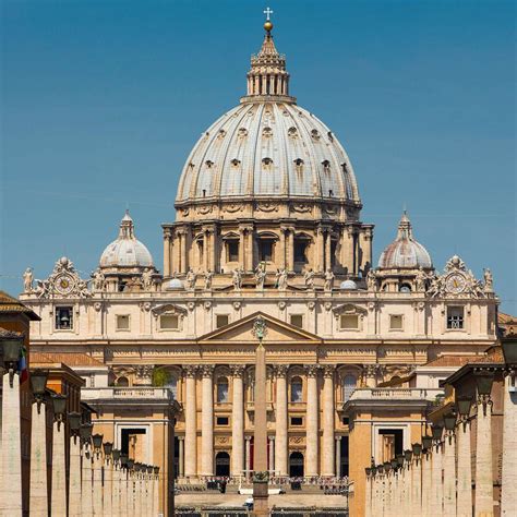 Visiting St Peter's Basilica in Rome | Trainline