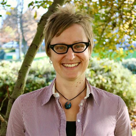 Dr Anita Komonski | Acacia Health, Victoria BC Clinic