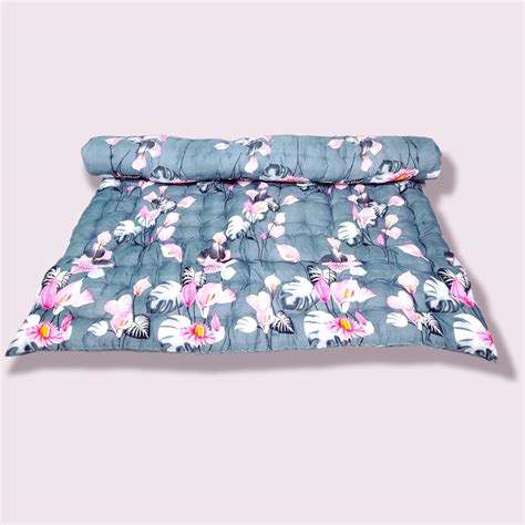 Deevine Craft Soft Cotton Quilt Foldable Picnic Mattress