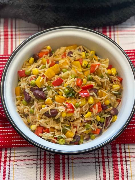 Vegan Rice-A-Roni Recipe (With Kidney Beans And Peppers) - Traditional ...