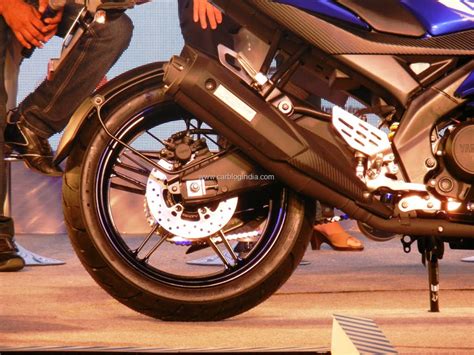 Yamaha R15 Version 2.0 New Model Compared With Old Model- What Is New ...