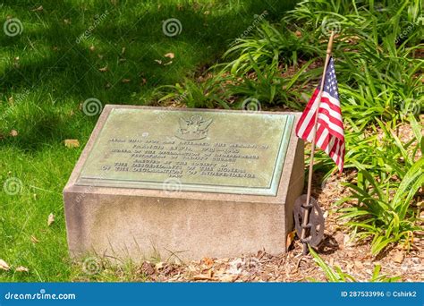 Grave Marker of Francis Lewis in Trinity Church Cemetery in Manhattan ...
