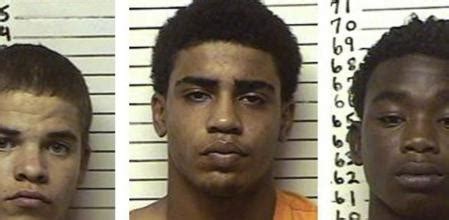 Tres menores matan a un joven en Oklahoma por aburrimiento