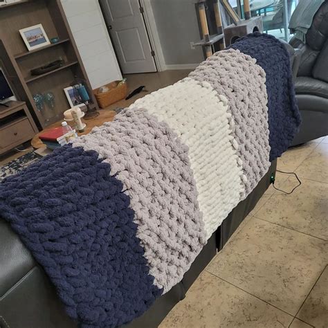 Hand-knit Chunky Blanket Tri-color blue, Gray, Cream - Etsy Canada ...
