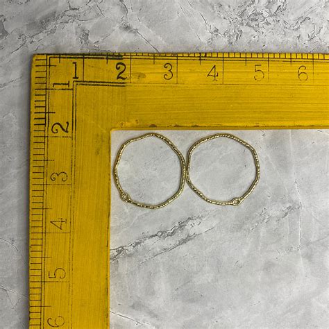 Golden Circular Hoops – SD Fine Arts