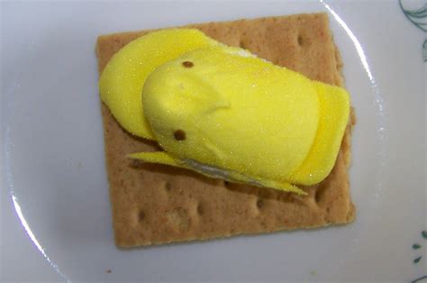 Kitchen Simmer: Easter Peep S'mores (Microwave Version)