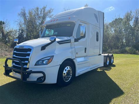 2021 Freightliner Cascadia