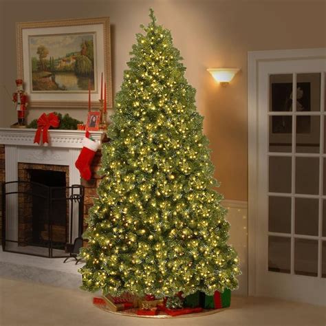 WELLFOR 7-ft Pre-lit Artificial Christmas Tree with Clear LED Lights CM ...