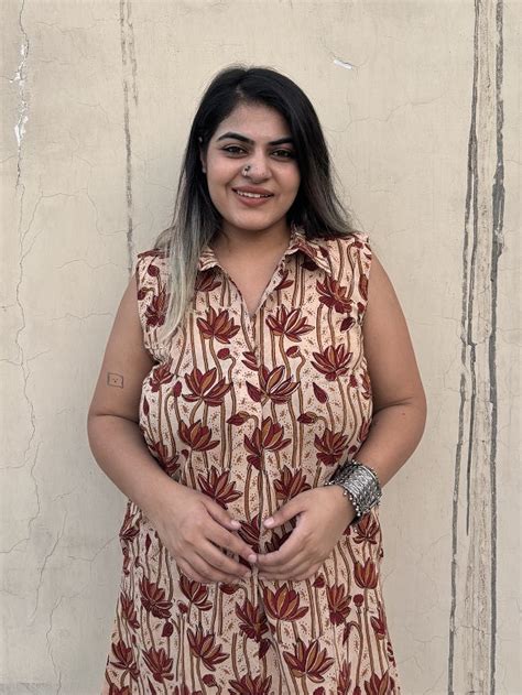 Chocolate Cosmos A Line Knee Length Collar Dress – Kasaa Hues