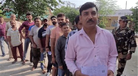 Historic: West PAK refugees, Valmikis cast votes for first time in J&K ...