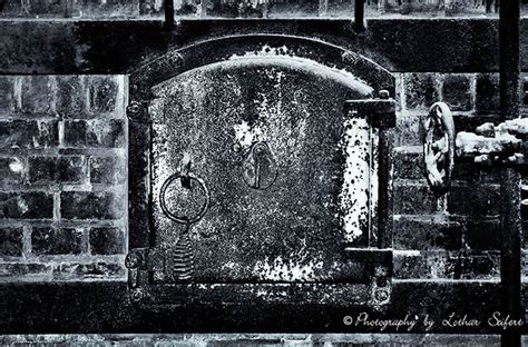 Old Technology Black White 的图像结果