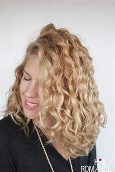 How To Style Curly Hair The Before by How To Style Curly Hair For Frizz Free Curls How To Style Curly Hair The Before