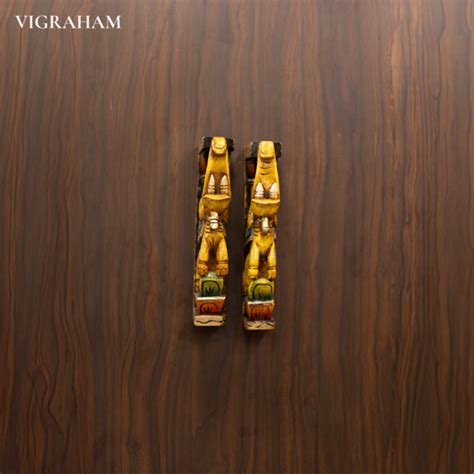 Brackets – Vigraham