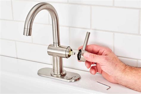 How To Fix A Dripping Single Handle Moen Kitchen Faucet - Home Alqu