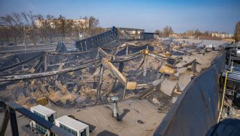 Russian strike on Ukraine market kills five, wounds 25