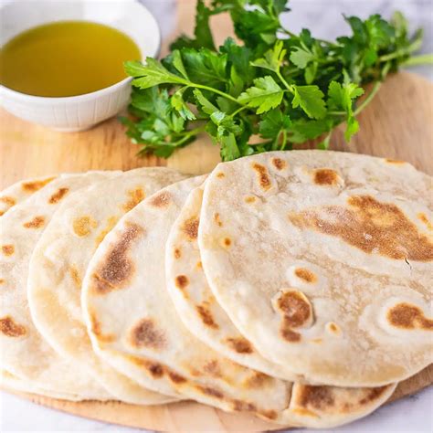 Quick & Easy No-Yeast Flatbread: Just 4 Ingredients Needed | Bake It ...