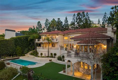 Do Not Wait to Experience Fabulous Beverly Hills Lifestyle with Privacy ...