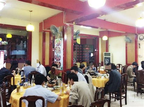 县城正流行开大店，300平茶饮店，第一个月生意就爆了-36氪
