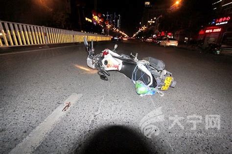 夜间摩托车撞飞一对母女 骑车男子已被警方控制_福建新闻_海峡网