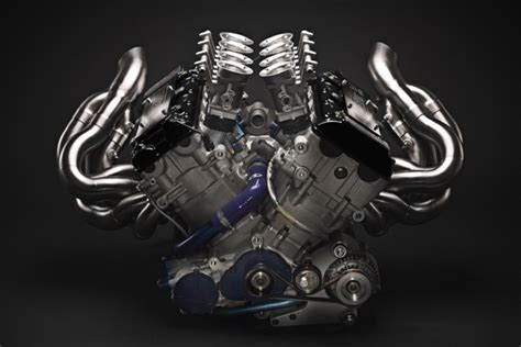 Volvo Shows 5.0-liter V8 Engine for Australian V8 Supercar Championship ...