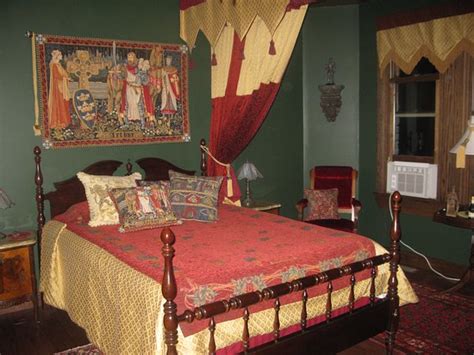 RAVENSTONE CASTLE (Harvard) - B&B Reviews & Photos - Tripadvisor