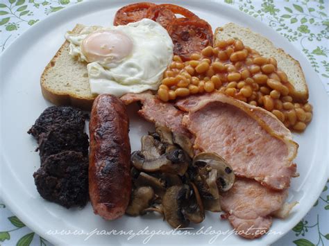 DESAYUNO INGLÉS. FULL ENGLISH BREAKFAST - PASEN Y DEGUSTEN