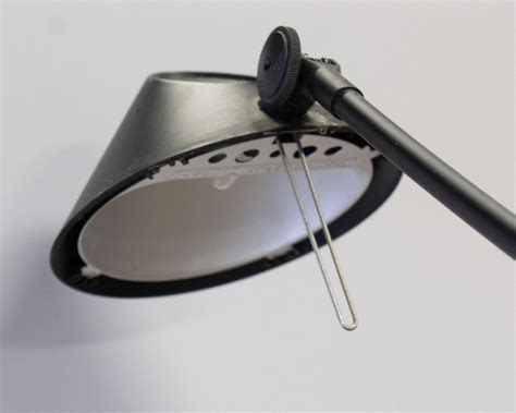 Carlo Forcolini Artemide “Nestore Lettura” Postmodern Cantilever Floor ...