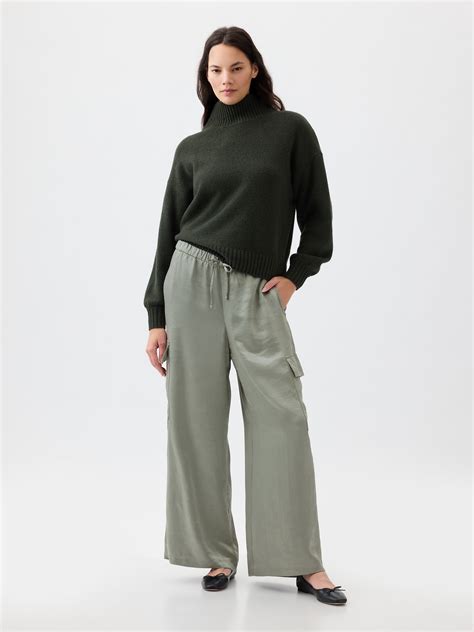 Mid Rise Satin Wide-Leg Cargo Pants | Gap