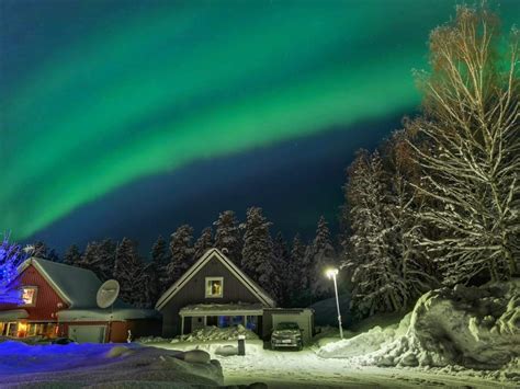 Northern lights over my house in Luleå, Sweden. : r/thelongdark