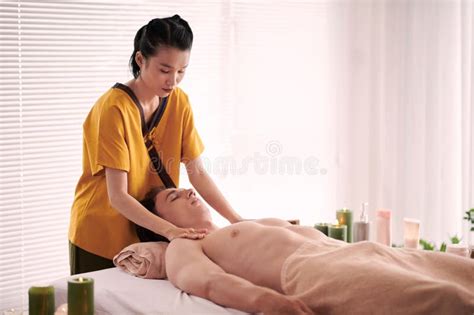 Chest Neck Massage 的图像结果