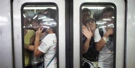 中国地铁“女性车厢”38名乘客男性占了26！？外媒质疑其形同虚设