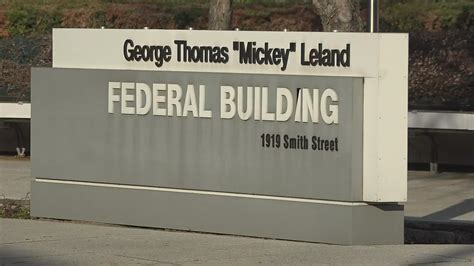 USW, ExxonMobil reps meet at NLRB hearing in Houston | 12newsnow.com