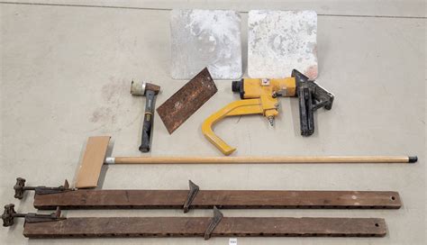 JOB LOT - DRYWALL TOOLS & EQUIPMENT - INCL BOSTITCH FLOOR NAILER ...