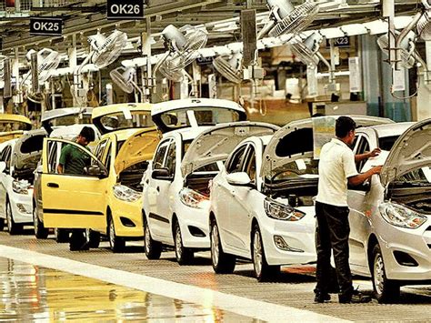 India Petrochemical Duty Waiver Boosts Plastic, Textile & Auto Sectors
