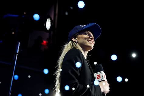 Paige Bueckers jersey at Dallas gym before her arrival gets fans buzzing