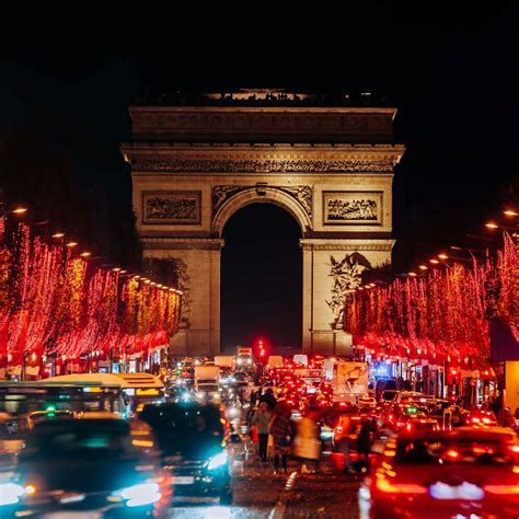 Christmas things to do in Paris 2024: festive lights, shopping, and ...