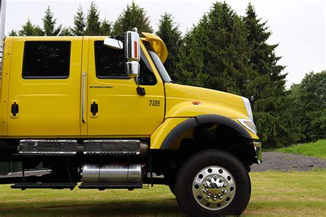 Lot 49 - 2005 International CXT Pickup