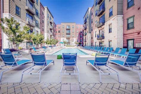 Axis West Campus - Evolve Architects