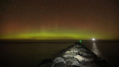 Northern lights 2023: Where and how to see them in Michigan