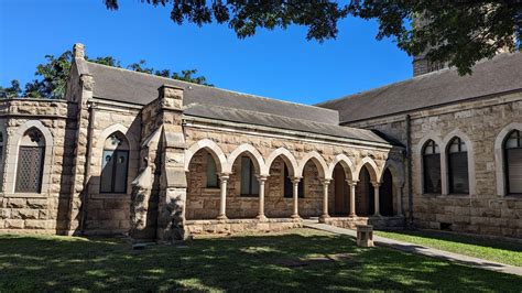 The Corridor where Desmond first met Dani Faraday in Constant, best episode of this show : r/lost