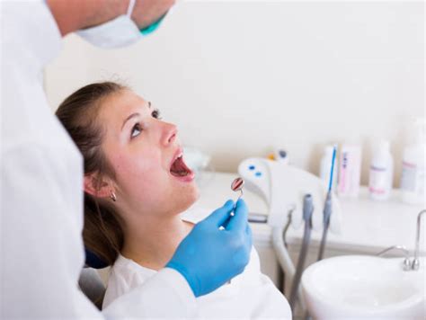 Extracting Abscessed Tooth 的图像结果