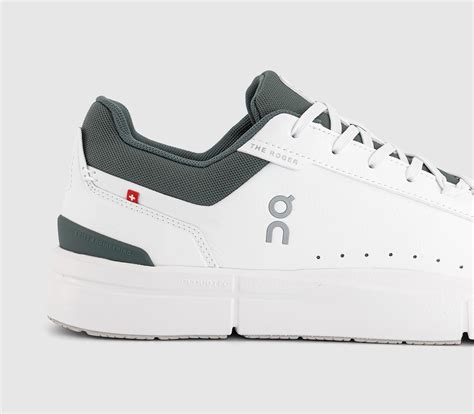 ON The Roger Advantage Trainers White Olive - Men's Trainers