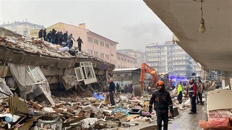 世卫组织警告：土耳其和叙利亚地震死亡总人数或超2万 - 华尔街日报