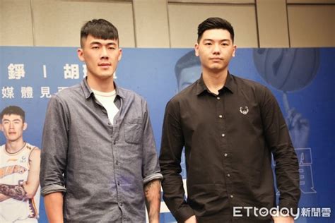 Face Recognition Application Using Android Studio in Java 的图像结果