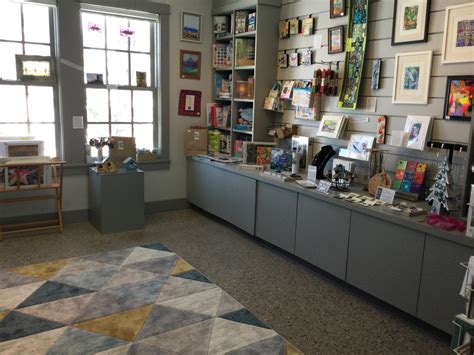 Mary’s Gift Gallery – Oliver Art Center
