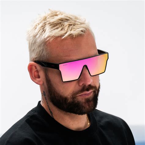 TWO SVGE X Troy Candy | Premium Sunglasses & Eyewear | Icon - Candy Pink