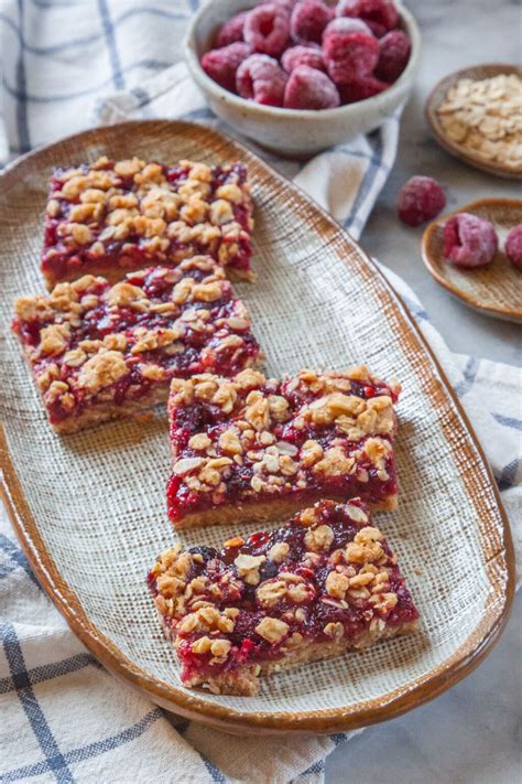 Raspberry Oat Bars | Raspberry Oatmeal Bars | Eat the Love
