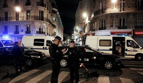 巴黎持刀恐袭：马克龙将接见三名警察 表达感激|马克龙|恐袭|警察_新浪军事_新浪网